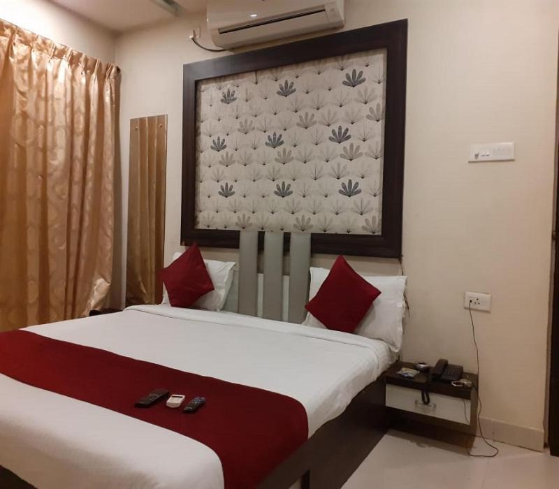 Hotel White House Pune Exterior foto